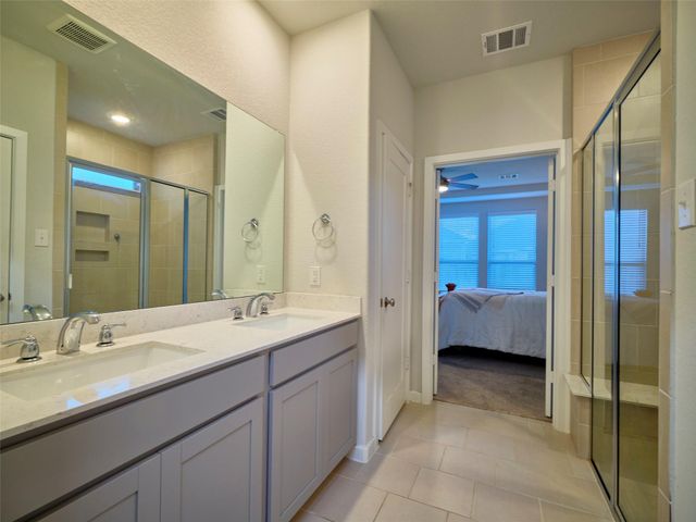 400 Beken Cove Lane, La Porte, TX 77571