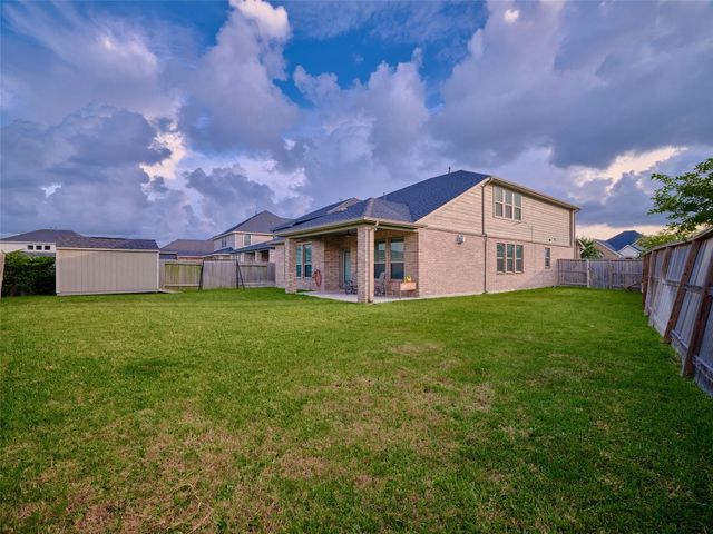 400 Beken Cove Lane, La Porte, TX 77571