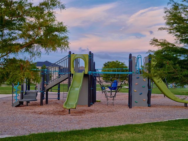 400 Beken Cove Lane, La Porte, TX 77571