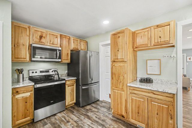 300 N Ottawa Street, Zeeland, MI 49464