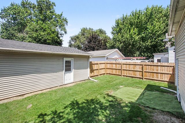 300 N Ottawa Street, Zeeland, MI 49464