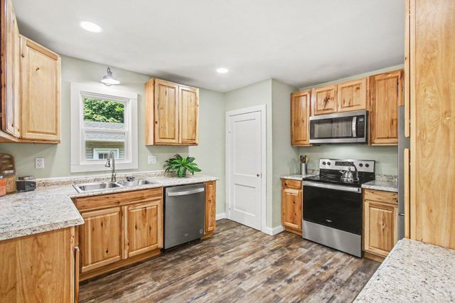 300 N Ottawa Street, Zeeland, MI 49464