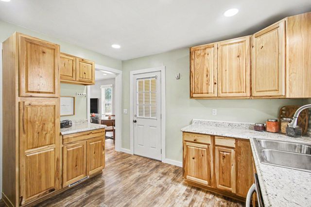 300 N Ottawa Street, Zeeland, MI 49464