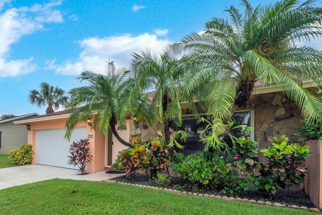 1222 Essex Drive, Wellington, FL 33414