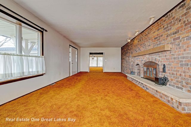 8730 Chesaning Road, Chesaning, MI 48616