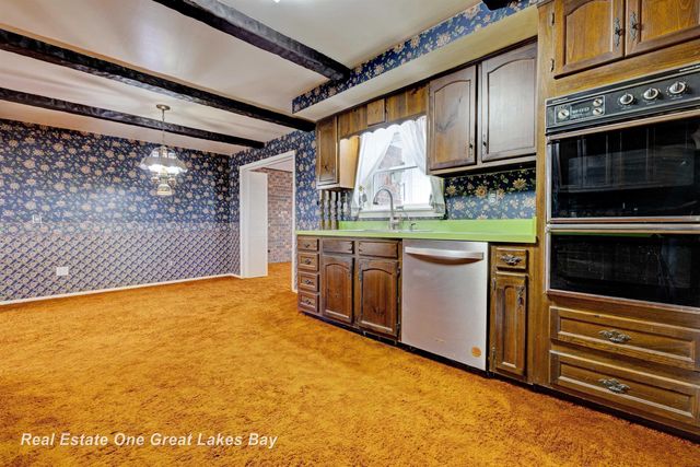 8730 Chesaning Road, Chesaning, MI 48616