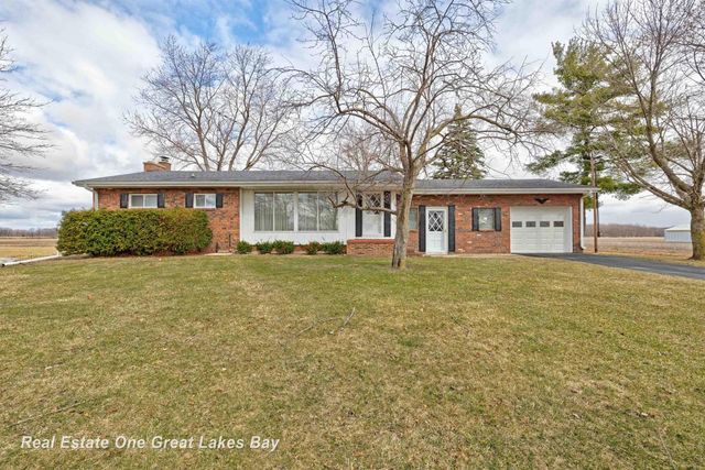 8730 Chesaning Road, Chesaning, MI 48616