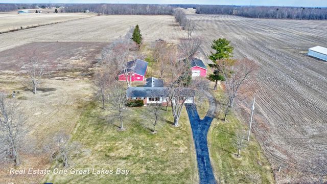 8730 Chesaning Road, Chesaning, MI 48616