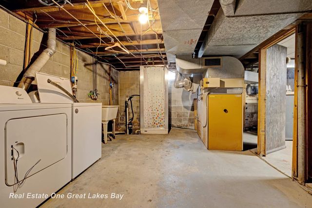 8730 Chesaning Road, Chesaning, MI 48616