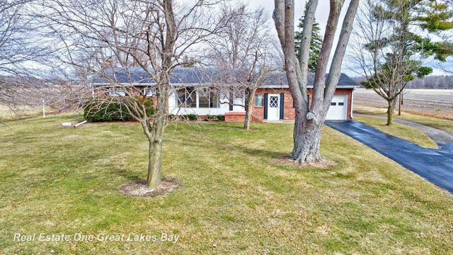 8730 Chesaning Road, Chesaning, MI 48616
