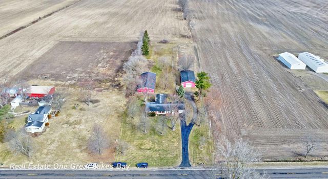 8730 Chesaning Road, Chesaning, MI 48616