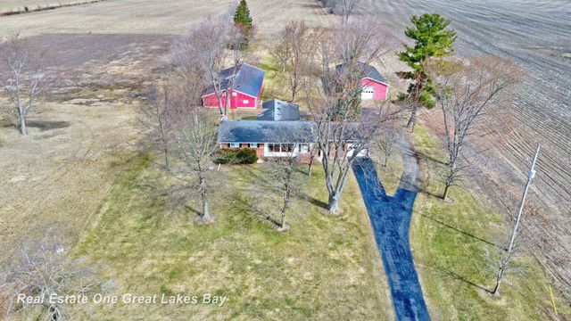 8730 Chesaning Road, Chesaning, MI 48616