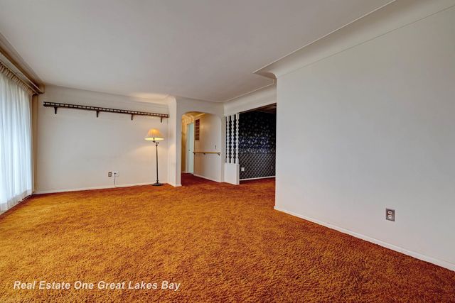 8730 Chesaning Road, Chesaning, MI 48616