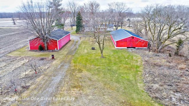 8730 Chesaning Road, Chesaning, MI 48616