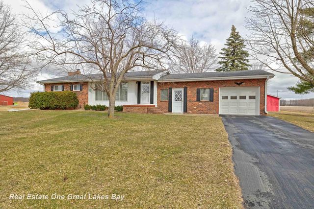 8730 Chesaning Road, Chesaning, MI 48616