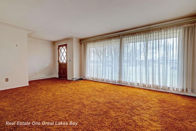 8730 Chesaning Road, Chesaning, MI 48616