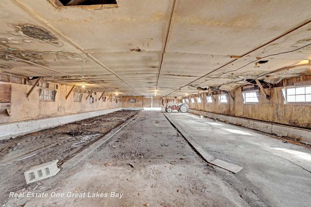 8730 Chesaning Road, Chesaning, MI 48616