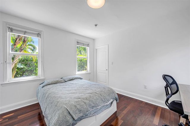 1601 SW 11th Ter, Miami, FL 33135