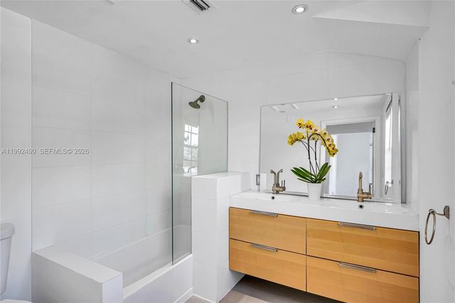 1601 SW 11th Ter, Miami, FL 33135