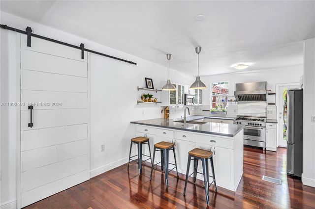 1601 SW 11th Ter, Miami, FL 33135