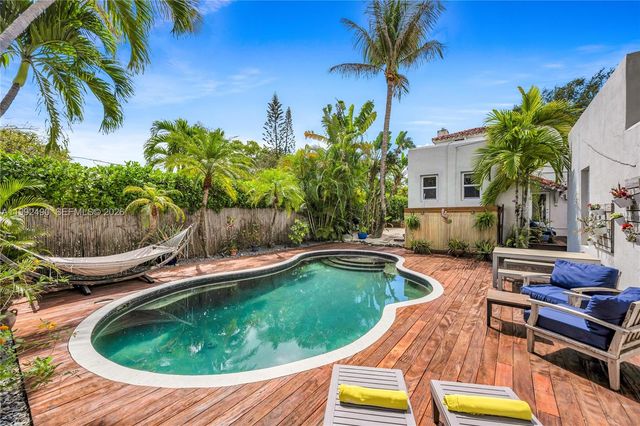 1601 SW 11th Ter, Miami, FL 33135