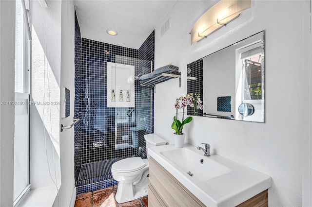 1601 SW 11th Ter, Miami, FL 33135