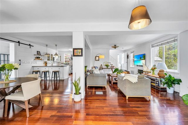 1601 SW 11th Ter, Miami, FL 33135