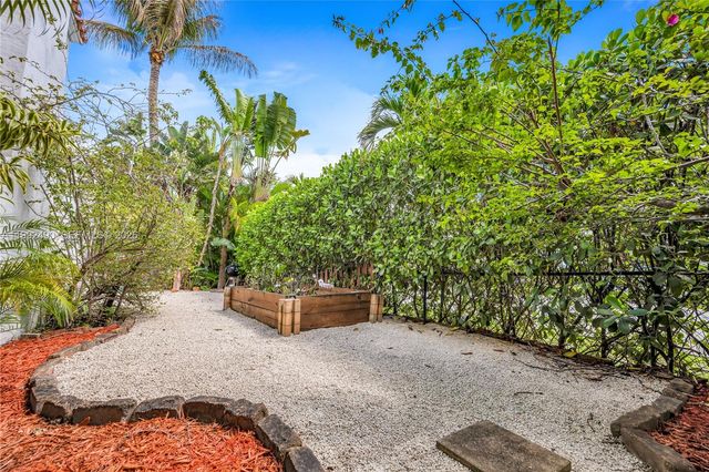 1601 SW 11th Ter, Miami, FL 33135