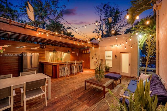 1601 SW 11th Ter, Miami, FL 33135