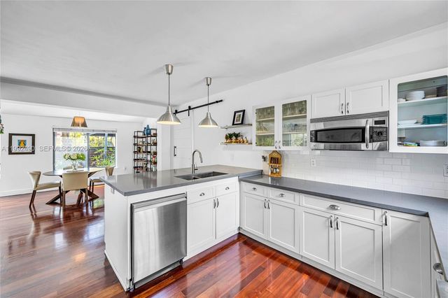 1601 SW 11th Ter, Miami, FL 33135