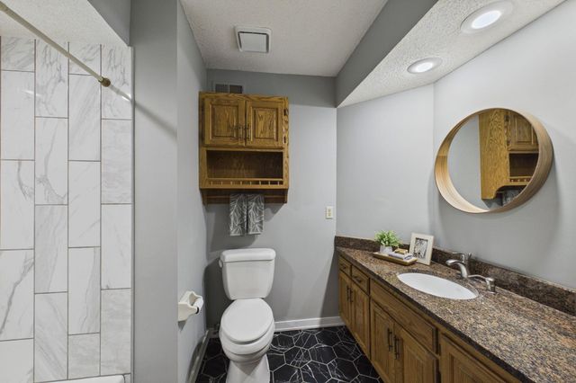9137 Polaris Lane N, Maple Grove, MN 55369