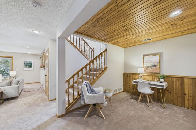 9137 Polaris Lane N, Maple Grove, MN 55369