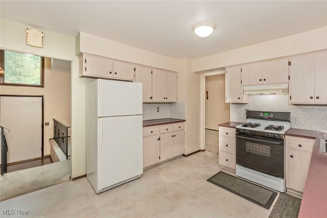 32650 Stony Brook Lane, Solon, OH 44139