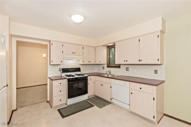 32650 Stony Brook Lane, Solon, OH 44139