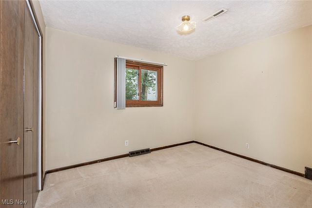 32650 Stony Brook Lane, Solon, OH 44139