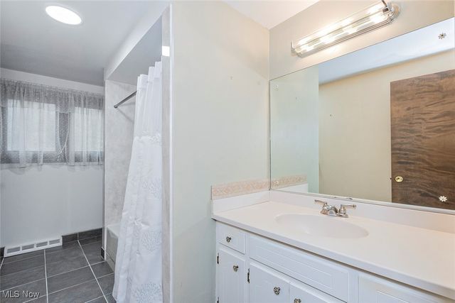 32650 Stony Brook Lane, Solon, OH 44139