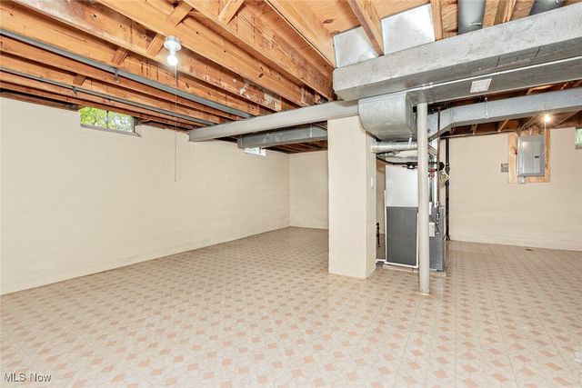 32650 Stony Brook Lane, Solon, OH 44139