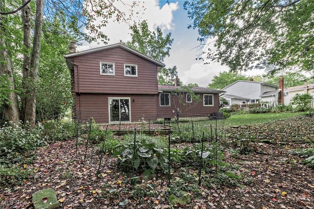 32650 Stony Brook Lane, Solon, OH 44139