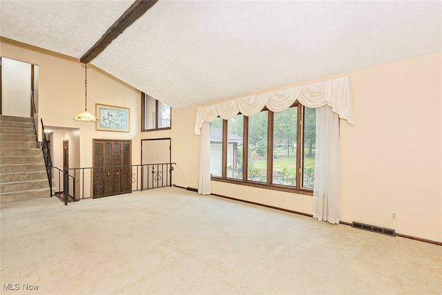 32650 Stony Brook Lane, Solon, OH 44139