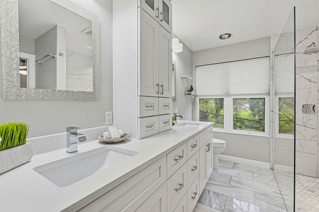 1004 Jousting PL, Austin, TX 78746
