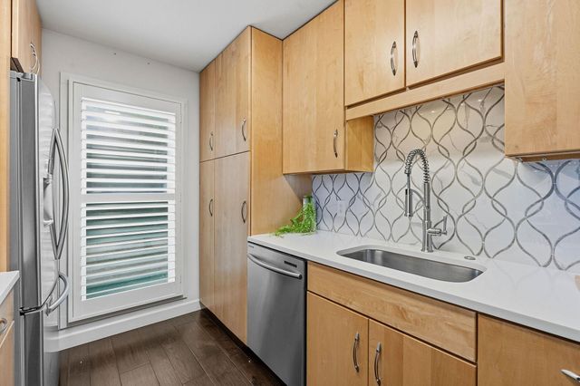 1004 Jousting PL, Austin, TX 78746