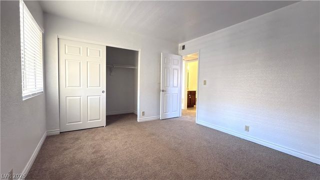 4370 Sandy River Drive 24, Las Vegas, NV 89103