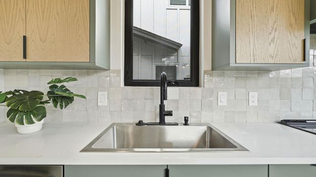 300 Lightsey RD 2, Austin, TX 78704