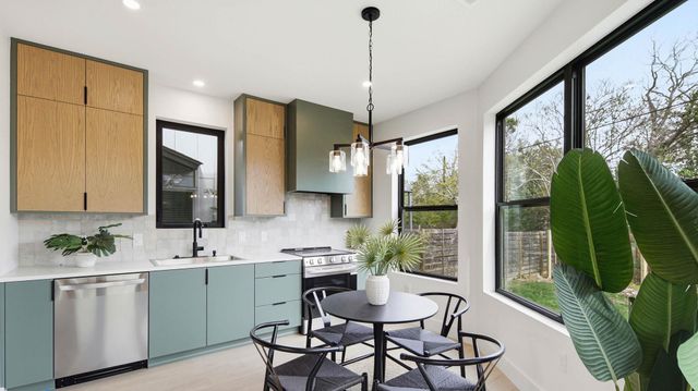 300 Lightsey RD 2, Austin, TX 78704