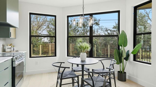 300 Lightsey RD 2, Austin, TX 78704