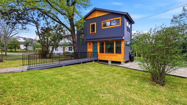300 Lightsey RD 2, Austin, TX 78704