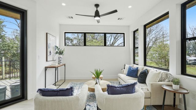 300 Lightsey RD 2, Austin, TX 78704