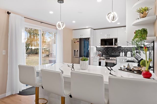 14 Day Rd., Holliston, MA 01746