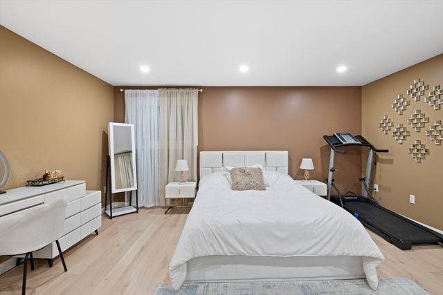 14 Day Rd., Holliston, MA 01746