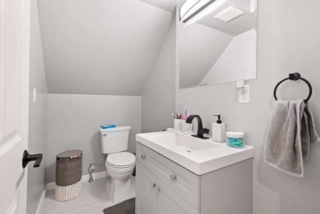 14 Day Rd., Holliston, MA 01746